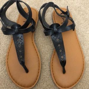 EUC Curfew Black Sandals Size 8